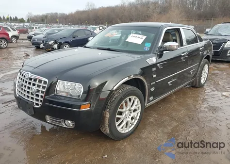 2010 Chrysler 300 Touring/Signature Series из США, поврежденный, VIN 2C3CK5CV9AH210853